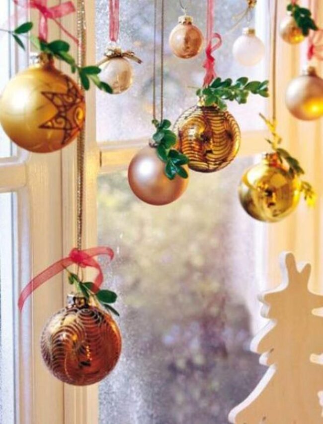 Golden Bauble Symphony