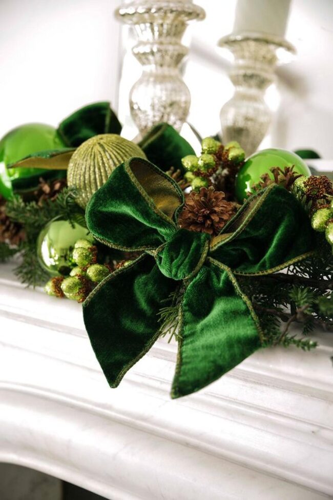 Gold Pinecone Symphony