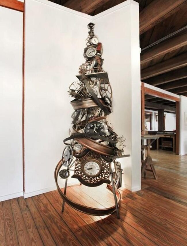 Metal Clock Sculptures Shine