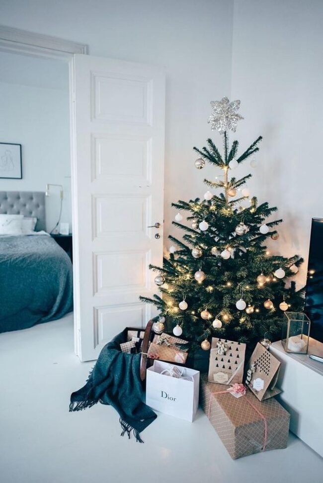 Gold White Christmas