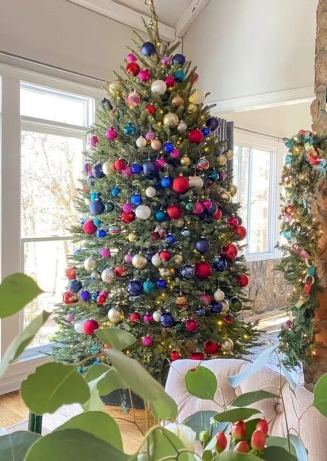 Red Ornament Symphony