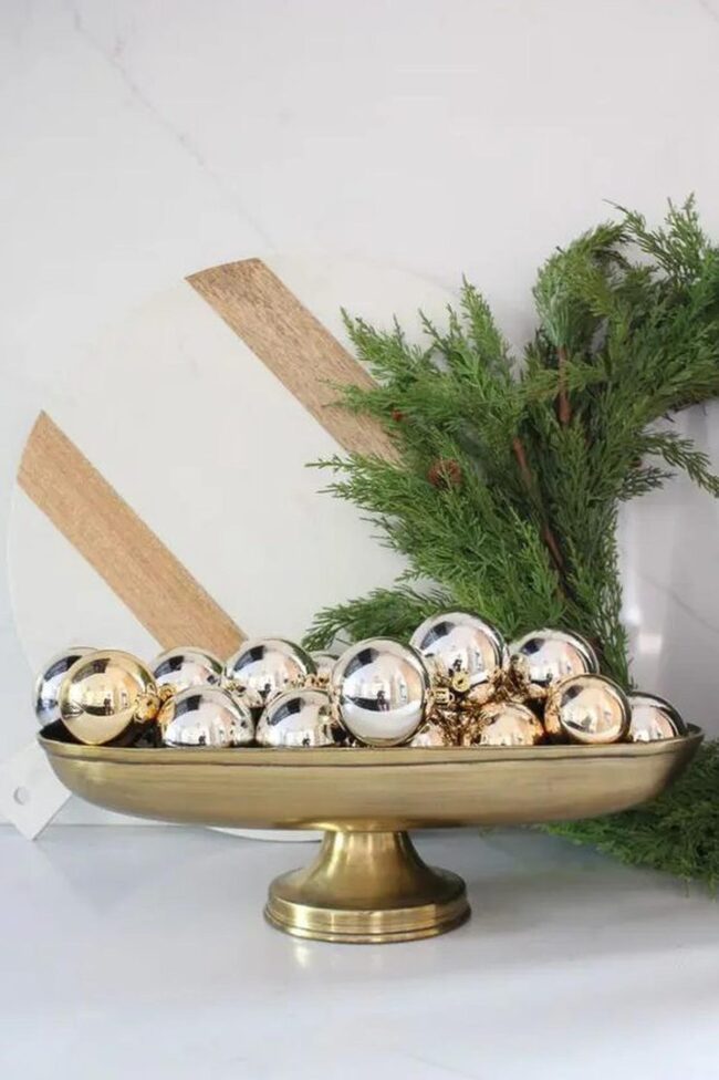 Metallic Spheres Whisper