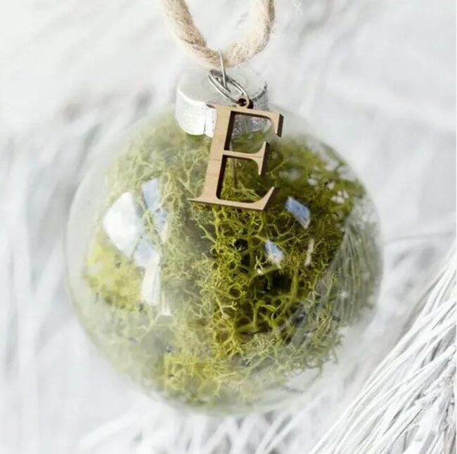 Moss Crystal Hanging Orbs