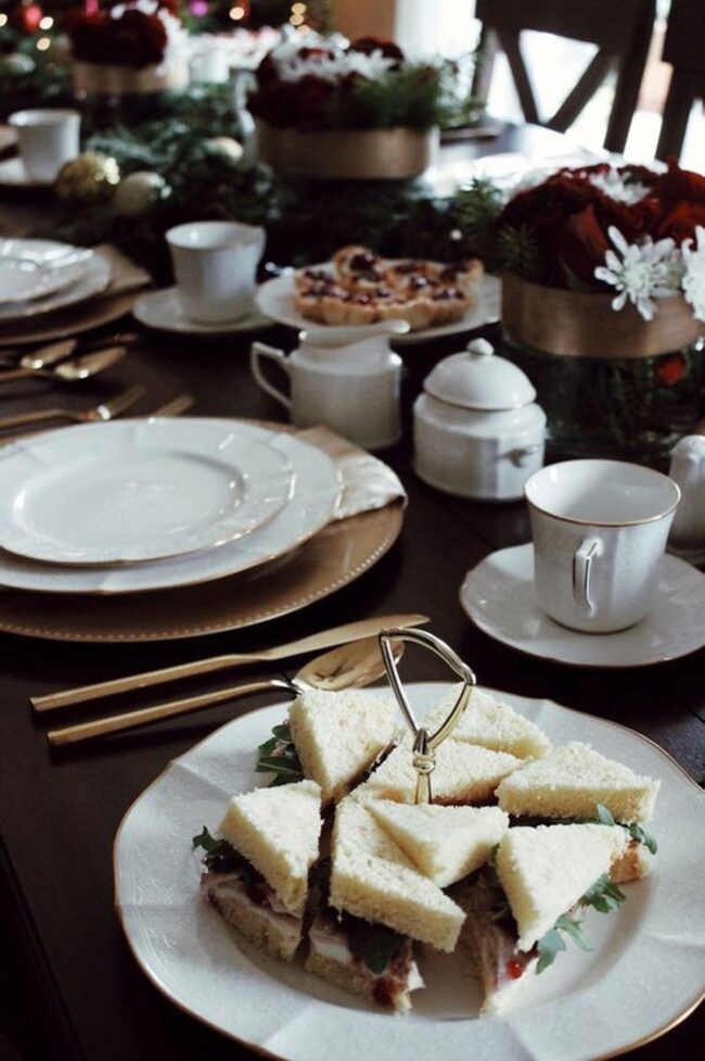 Gold Porcelain Elegance