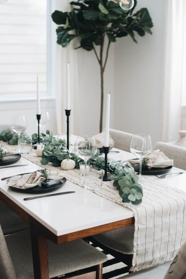 White Wood Green Contrast