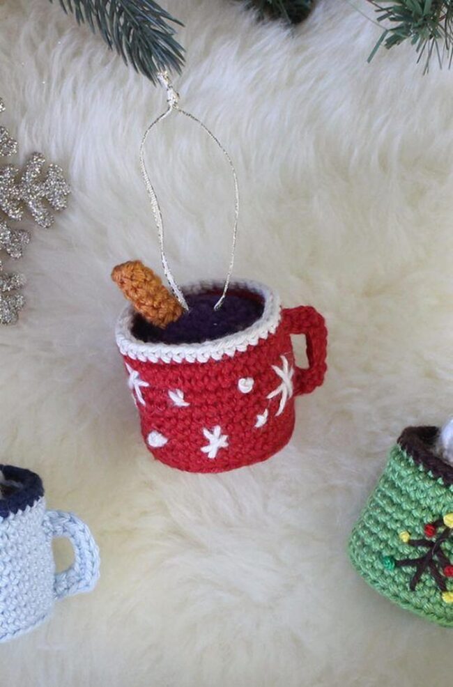 Festive Yarn Mug Magic