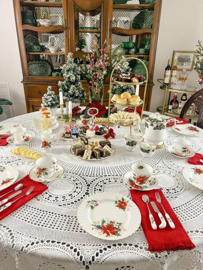Emerald Festive Tablescape
