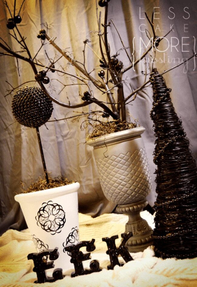 Dark Sculptural Gallery