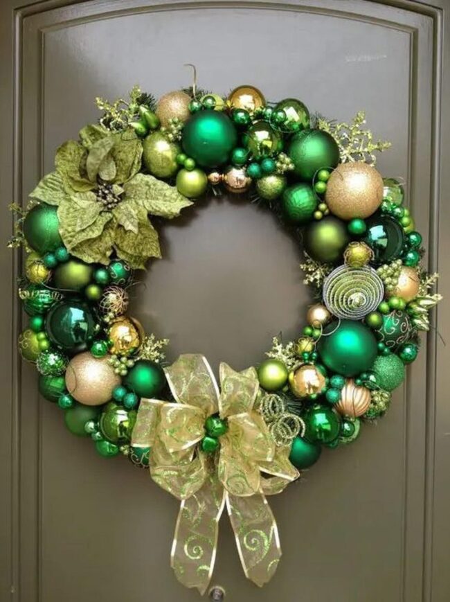 Sparkling Gold Berry Wreath