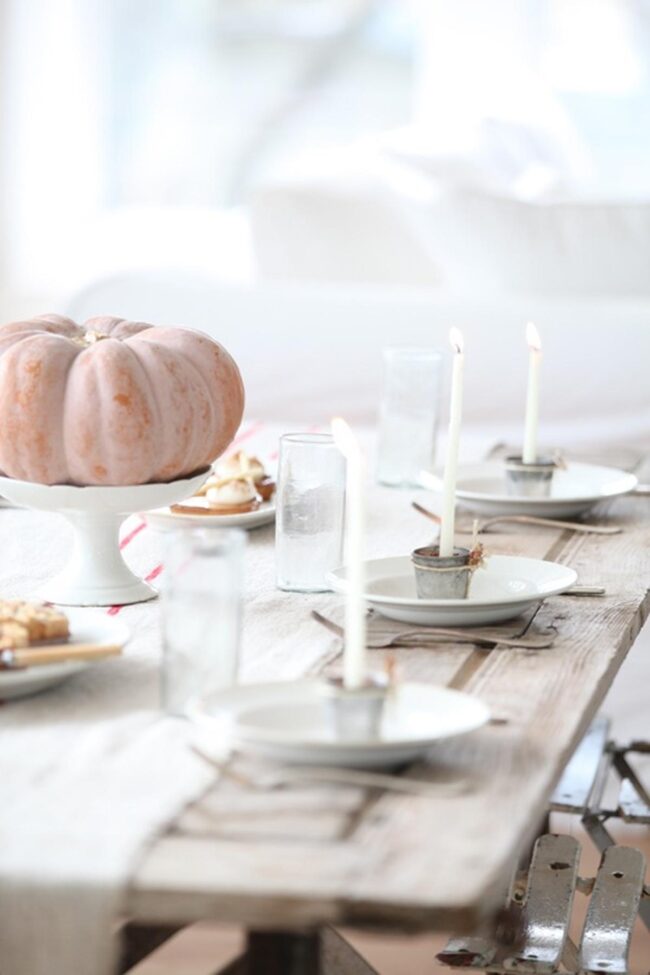 White Wood Dining Elegance