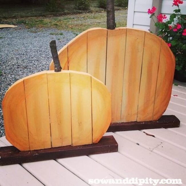 Wooden Pumpkin Artistry