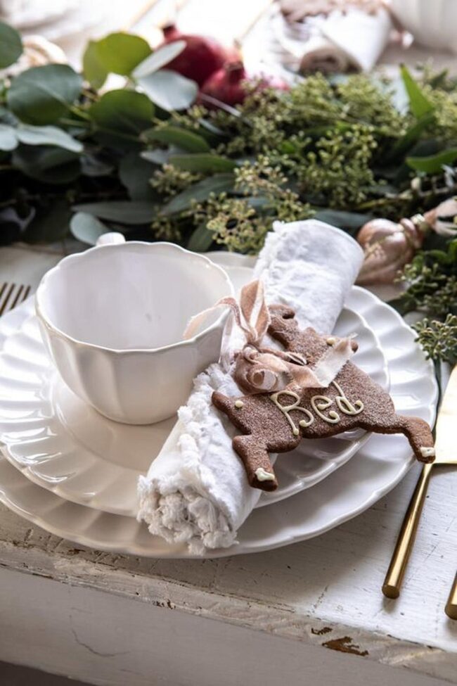 Holiday Gold Woodland Tablescape