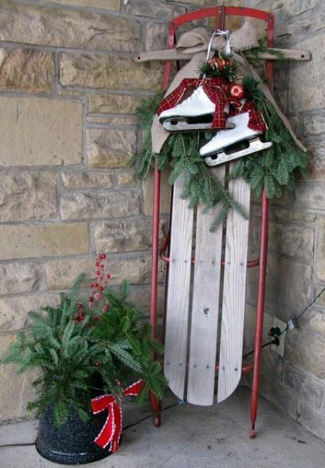 Scarlet Sled Holiday Scene