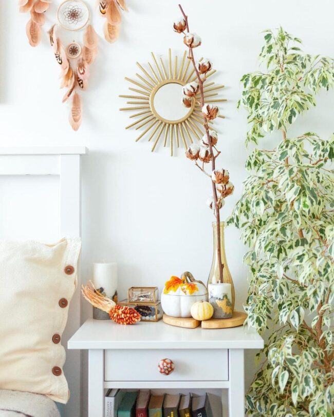 Reflective Mirror Corners