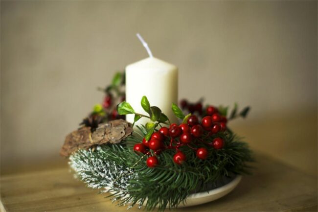 Red Berries Pine Framing