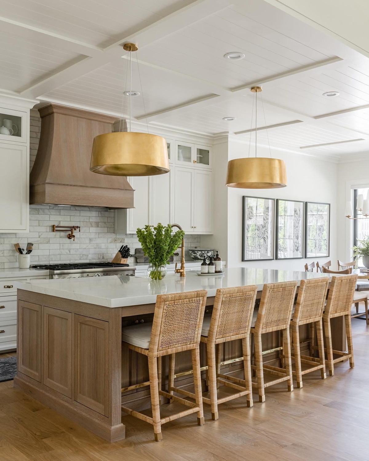 18 Ideal Kitchen Island Designs with Seatings - Archeworks