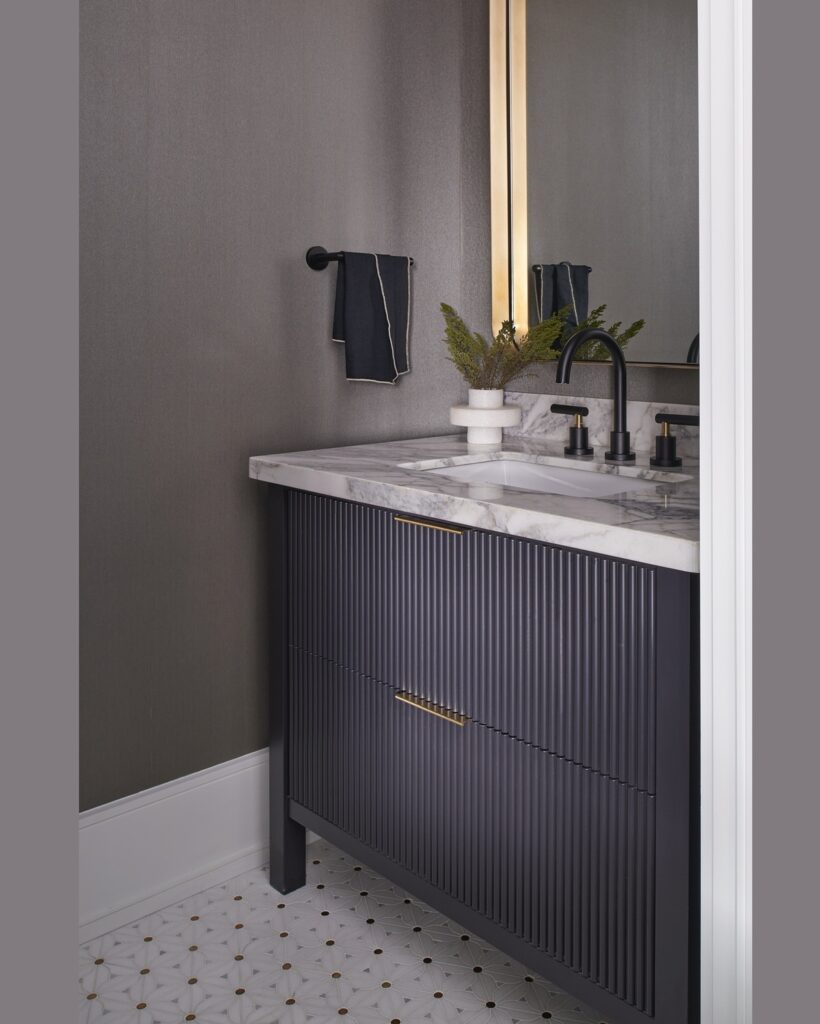 18 Bold Black Bathroom Vanity Ideas That Stand Out - Archeworks