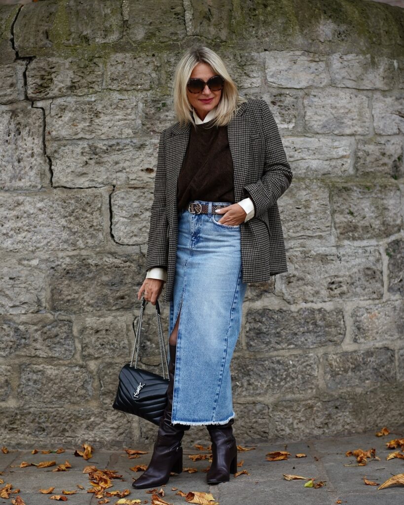 18 Classy Skirt And Boots Outfit Ideas Archeworks Hanging Basket Rope Flower Pot Holder