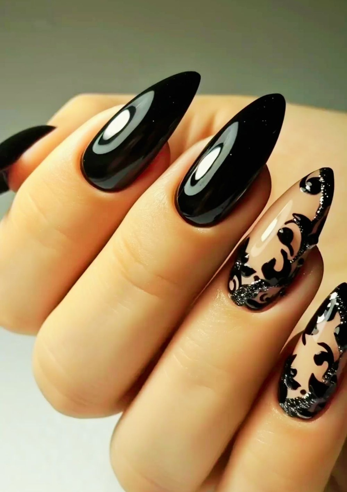 17 Unique Acrylic Nail Ideas to Stand Out - Archeworks